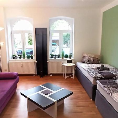 Apartment Fuer Bis Zu 7 Personen Mit Balkon Halberstadt Buitenkant foto