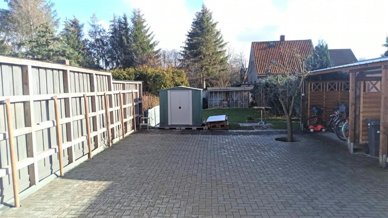 Apartment Fuer Bis Zu 7 Personen Mit Balkon Halberstadt Buitenkant foto
