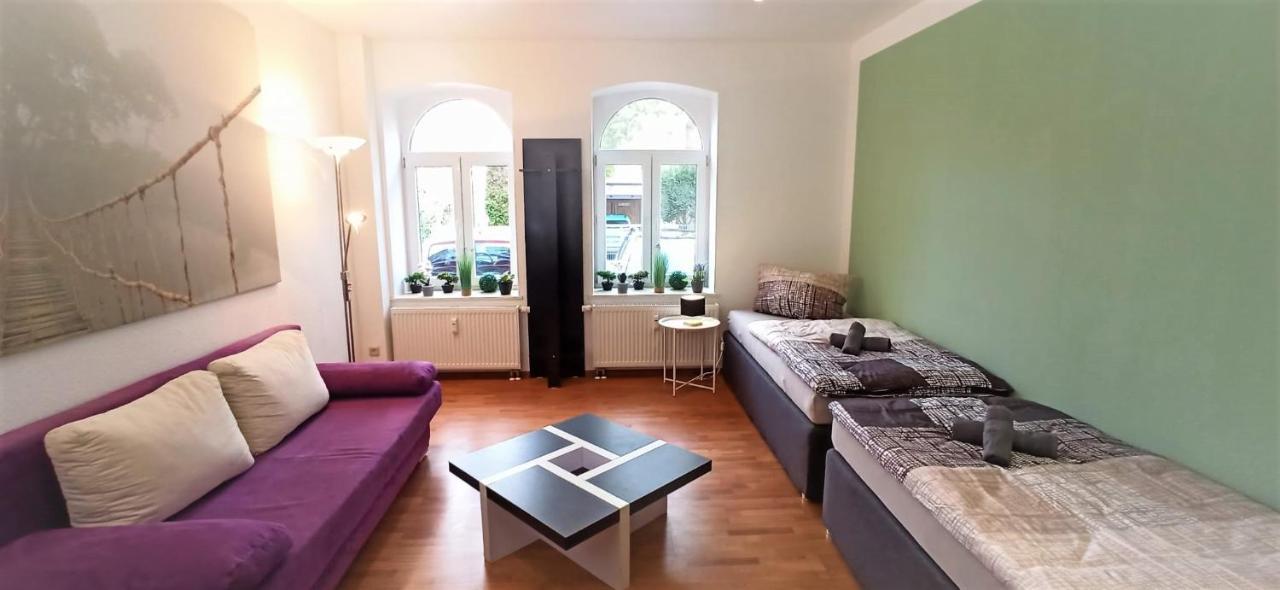 Apartment Fuer Bis Zu 7 Personen Mit Balkon Halberstadt Buitenkant foto